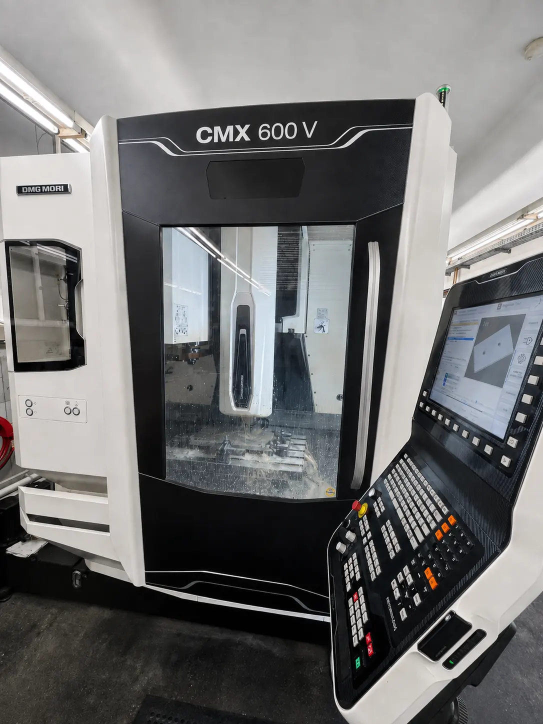 DMG Mori CMX 600 V bei SKT
